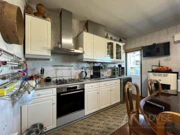 Apartamento T4 para Venda em Abraveses