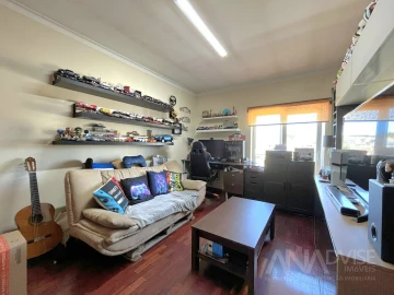 Apartamento T4 para Venda em Abraveses
