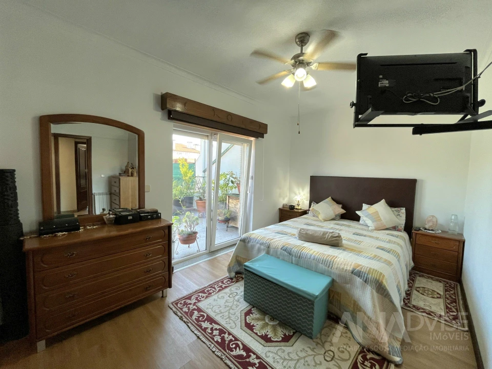 Apartamento T4 para Venda em Abraveses Foto 44