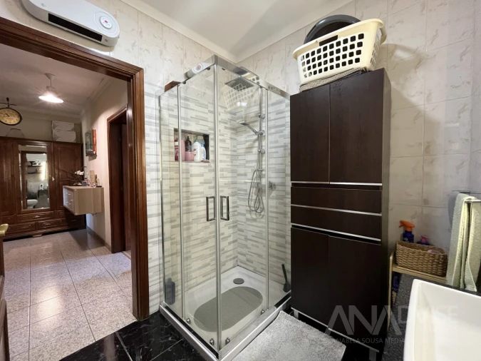 Apartamento T4 para Venda em Abraveses Foto 41