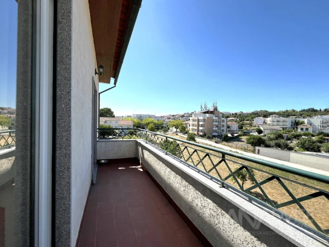 Apartamento T4 para Venda em Abraveses Foto 38