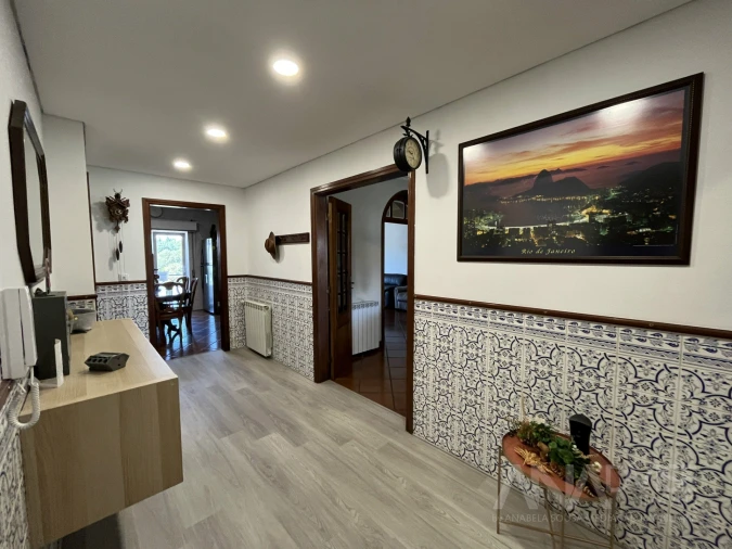 Apartamento T4 para Venda em Abraveses Foto 8