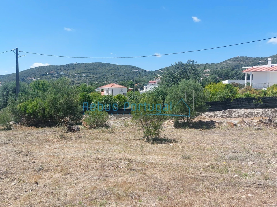 Terreno para Venda em Santa Barbara de Nexe Foto 2