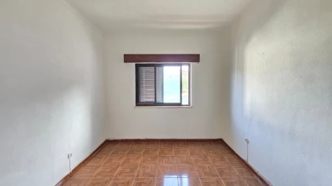 Moradia T4 para Venda em Moitas Venda