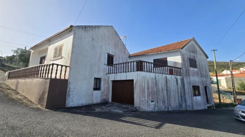Moradia T4 para Venda em Moitas Venda