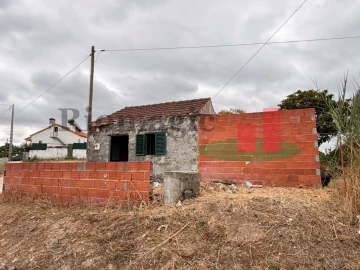 Moradia T1 para Venda em Azambujeira e Malaqueijo