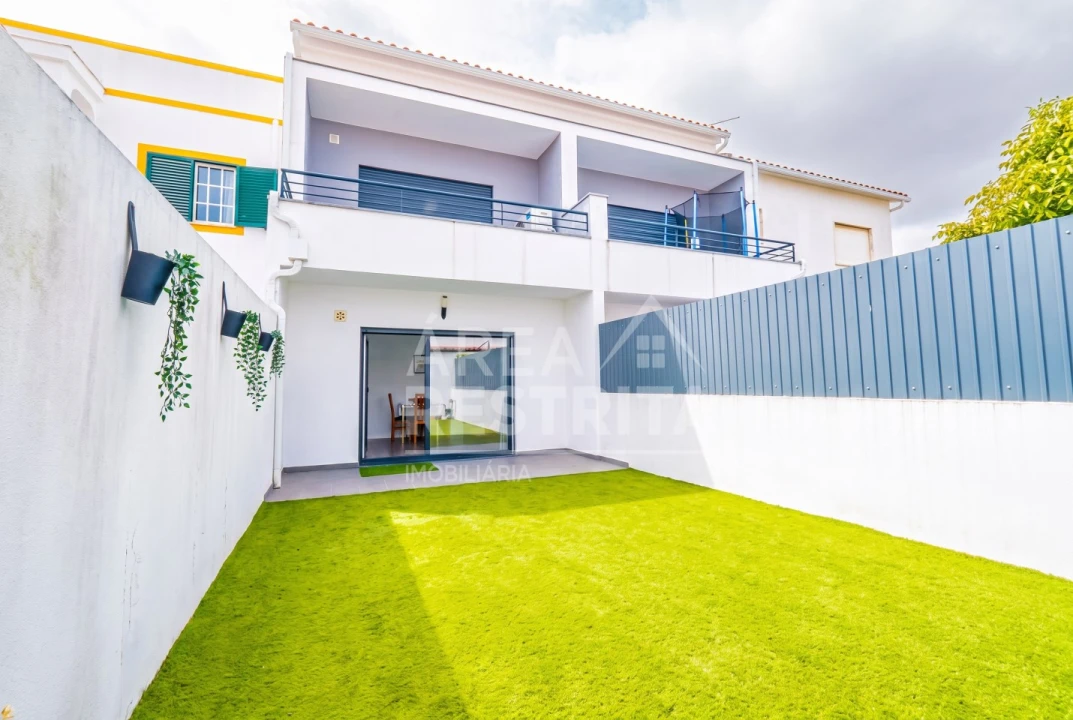 Moradia T3 para Venda em Quinta do Conde Foto 1