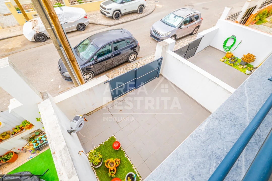 Moradia T3 para Venda em Quinta do Conde Foto 54