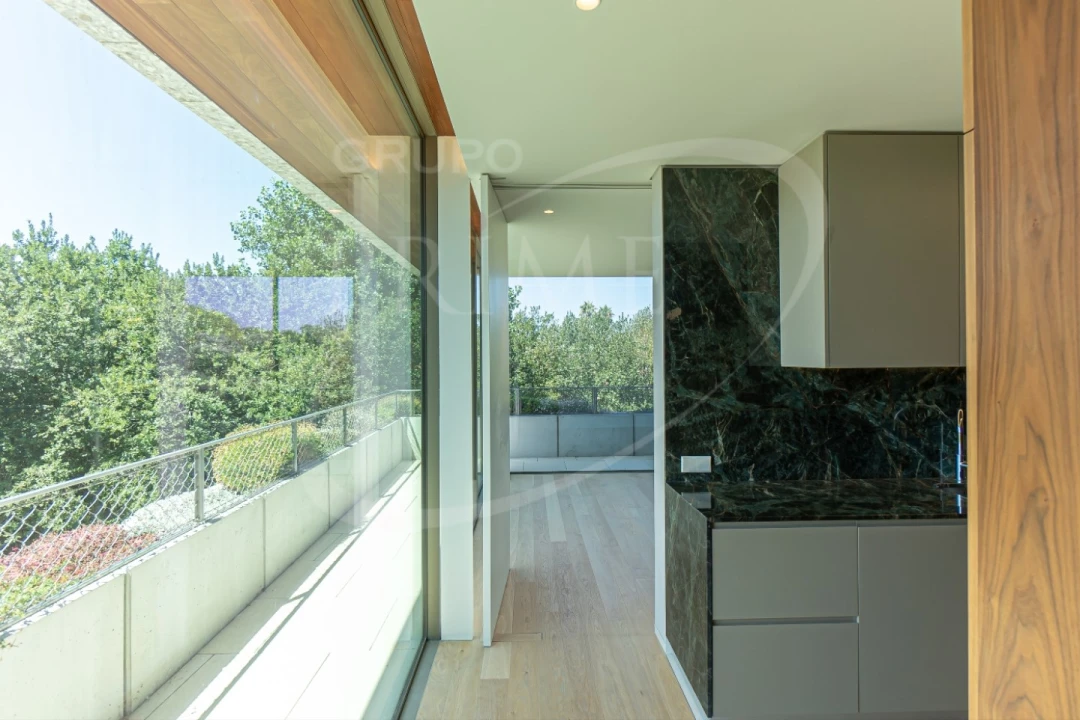 Apartamento T4 para Venda em Aldoar, Foz do Douro e Nevogilde Foto 2