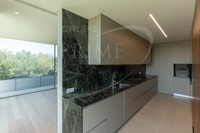 Apartamento T4 para Venda em Aldoar, Foz do Douro e Nevogilde