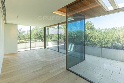 Apartamento T4 para Venda em Aldoar, Foz do Douro e Nevogilde