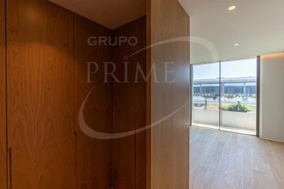 Apartamento T4 para Venda em Aldoar, Foz do Douro e Nevogilde
