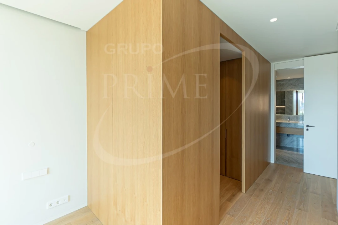 Apartamento T4 para Venda em Aldoar, Foz do Douro e Nevogilde Foto 27