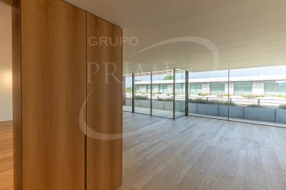 Apartamento T4 para Venda em Aldoar, Foz do Douro e Nevogilde