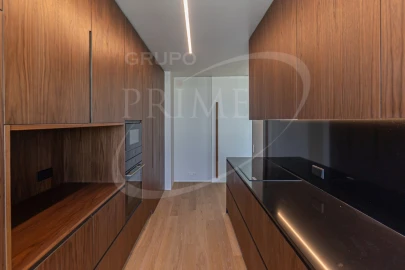 Apartamento T4 para Venda em Aldoar, Foz do Douro e Nevogilde