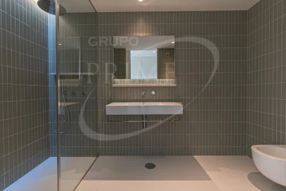 Apartamento T4 para Venda em Aldoar, Foz do Douro e Nevogilde
