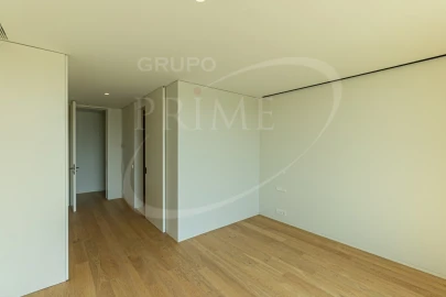 Apartamento T4 para Venda em Aldoar, Foz do Douro e Nevogilde