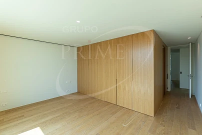 Apartamento T4 para Venda em Aldoar, Foz do Douro e Nevogilde