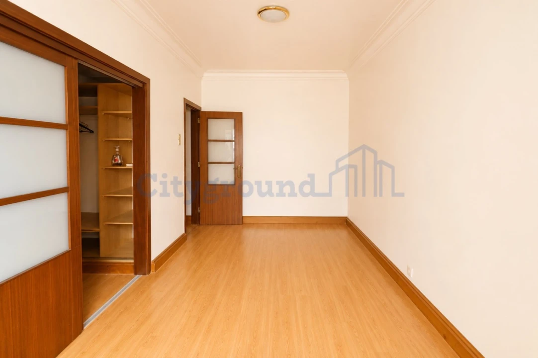Apartamento T2 para Venda em Alcantara Foto 4