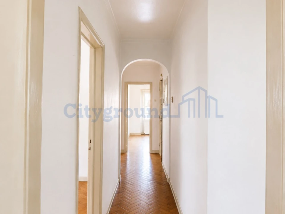 Apartamento T2 para Venda em Ajuda Foto 10
