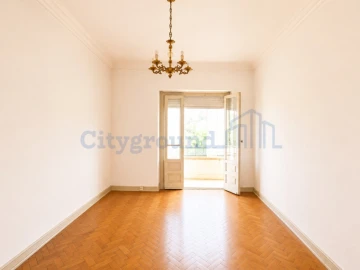 Apartamento T2 para Venda em Ajuda