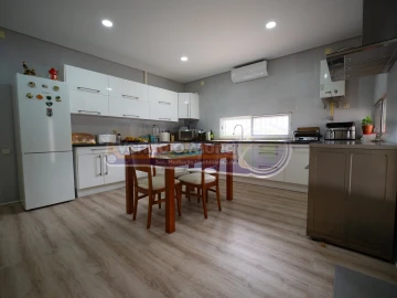 Moradia T6 para Venda em Benavente