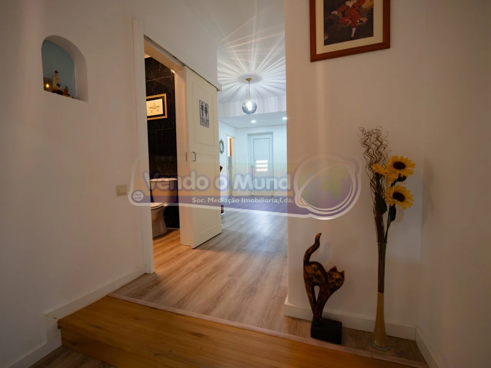 Moradia T6 para Venda em Benavente Foto 11
