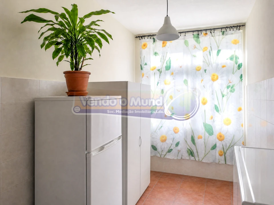 Apartamento T2 para Venda em Benavente Foto 2