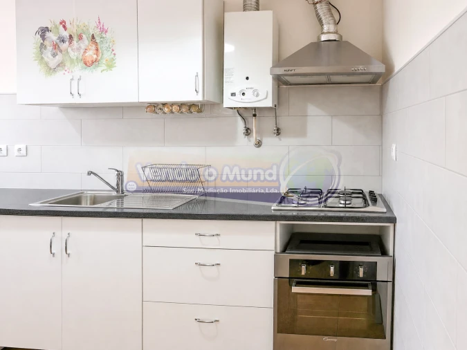 Apartamento T2 para Venda em Benavente Foto 3