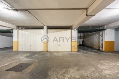 Garagem para Venda em Nogueira, Fraião e Lamaçães