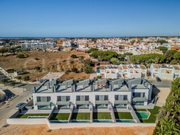Moradia T4 para Venda em Montenegro