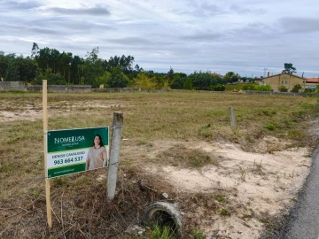 Terreno para Venda em Covões e Camarneira