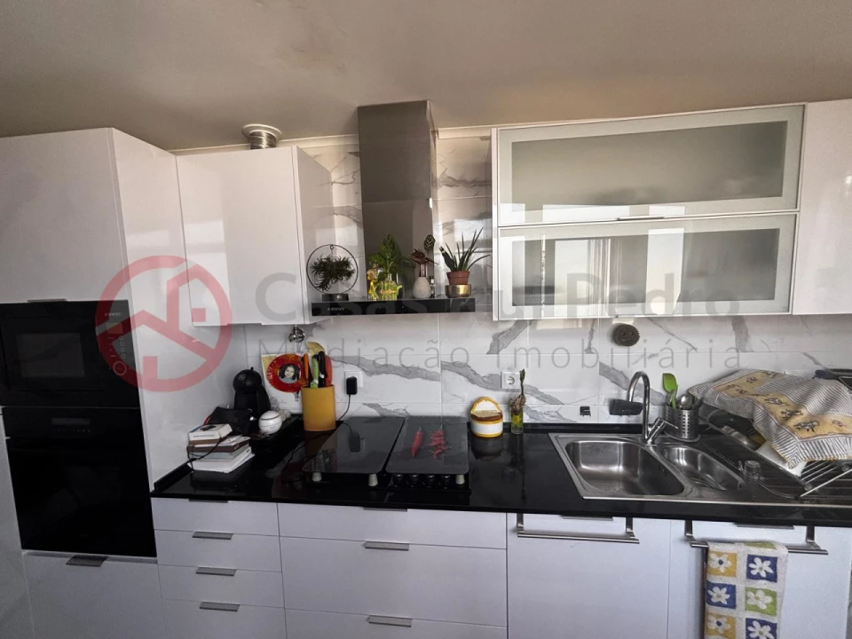 Apartamento T2 para Venda em Laranjeiro e Feijó Foto 6