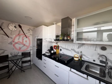 Apartamento T2 para Venda em Laranjeiro e Feijó