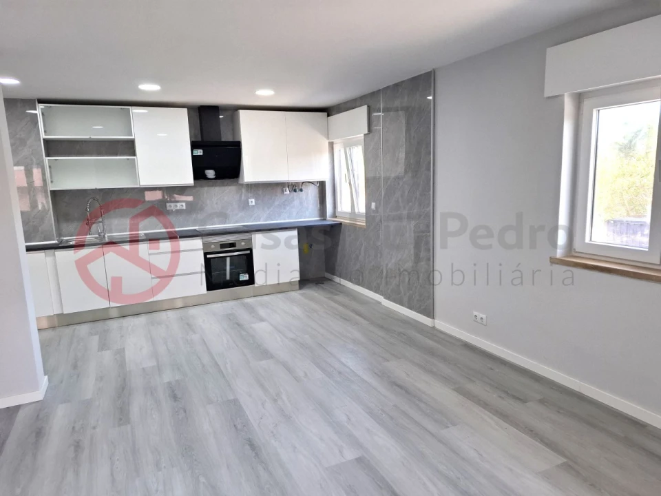 Apartamento T2 para Venda em Corroios Foto 6
