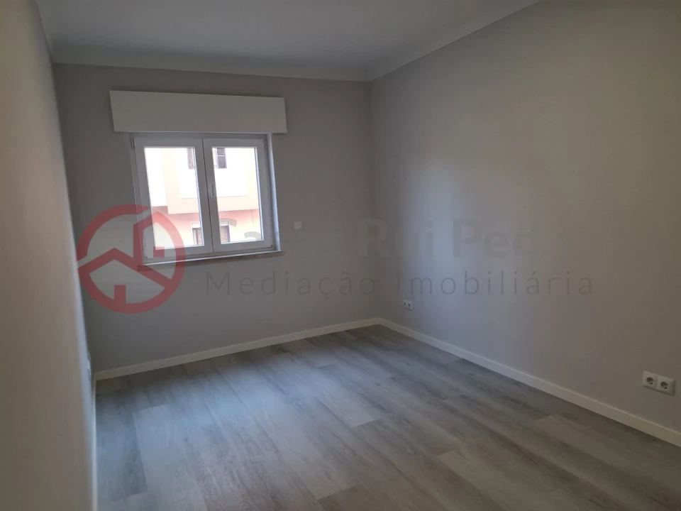 Apartamento T2 para Venda em Corroios Foto 20
