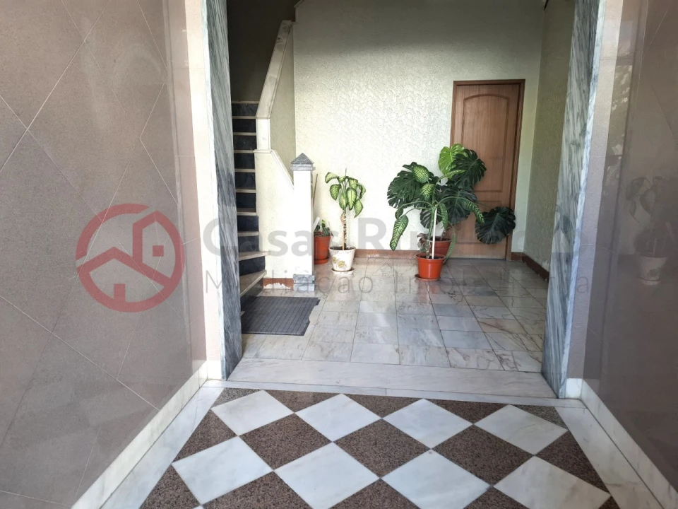 Apartamento T2 para Venda em Corroios Foto 24