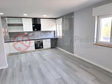 Apartamento T2 para Venda em Corroios