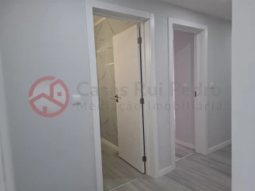 Apartamento T2 para Venda em Corroios