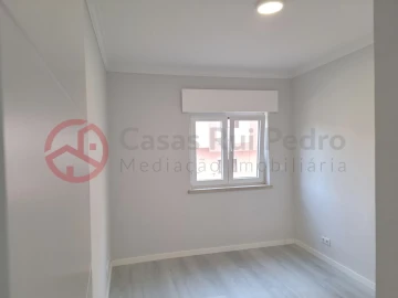 Apartamento T2 para Venda em Corroios