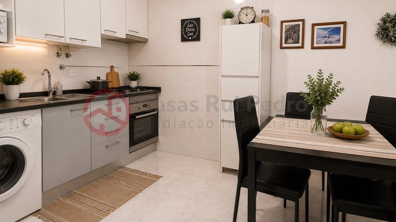 Apartamento T2 para Venda em Laranjeiro e Feijó Foto 2