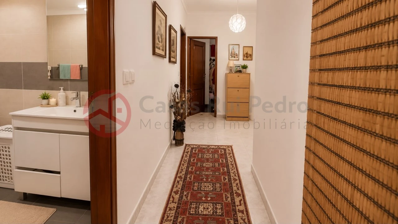 Apartamento T2 para Venda em Laranjeiro e Feijó Foto 4