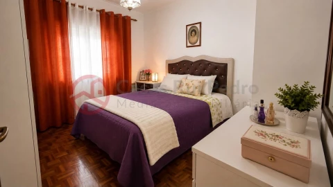 Apartamento T2 para Venda em Laranjeiro e Feijó