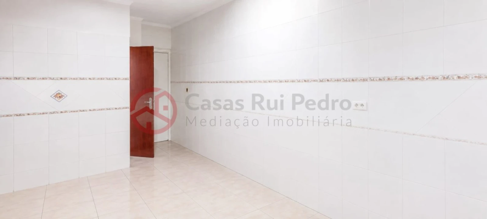 Apartamento T2 para Venda em Corroios Foto 3