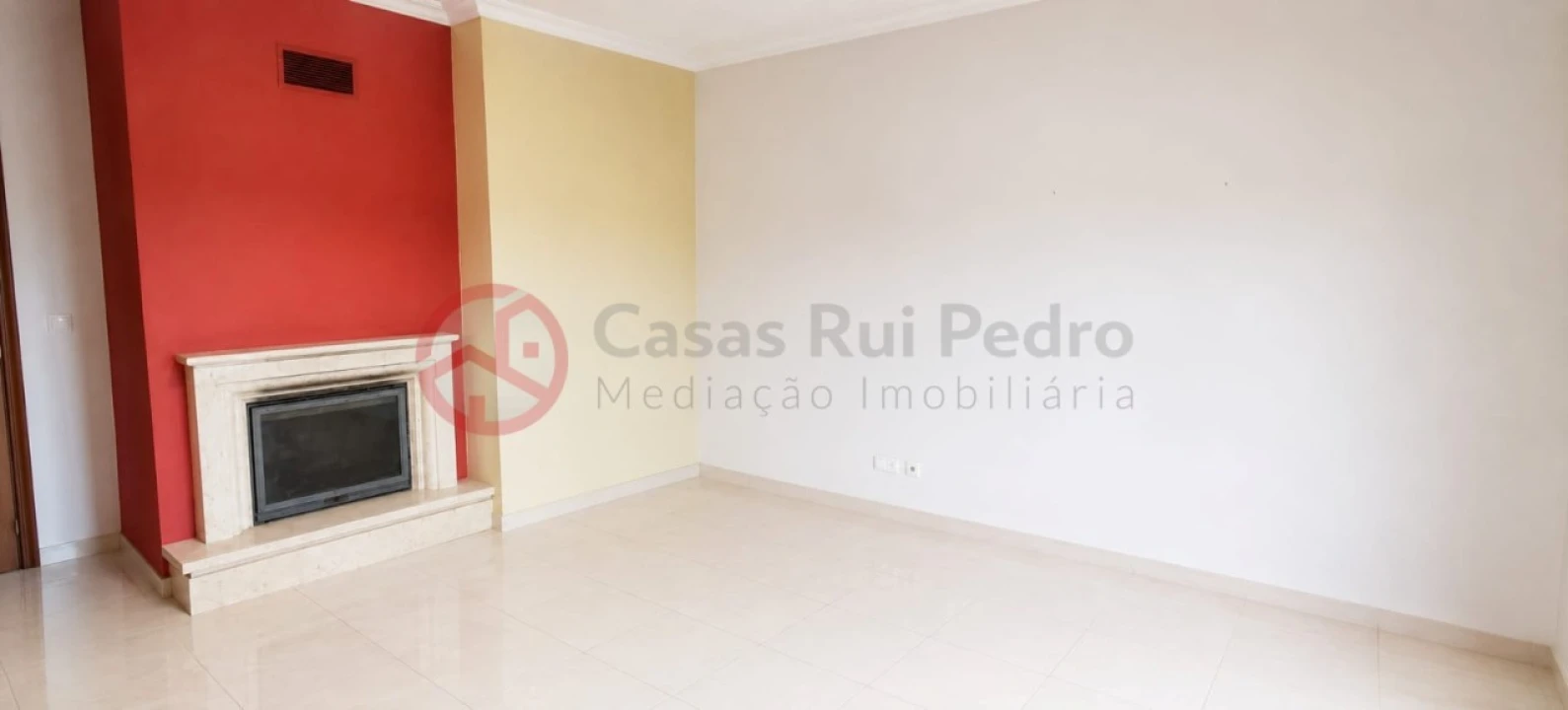 Apartamento T2 para Venda em Corroios Foto 6