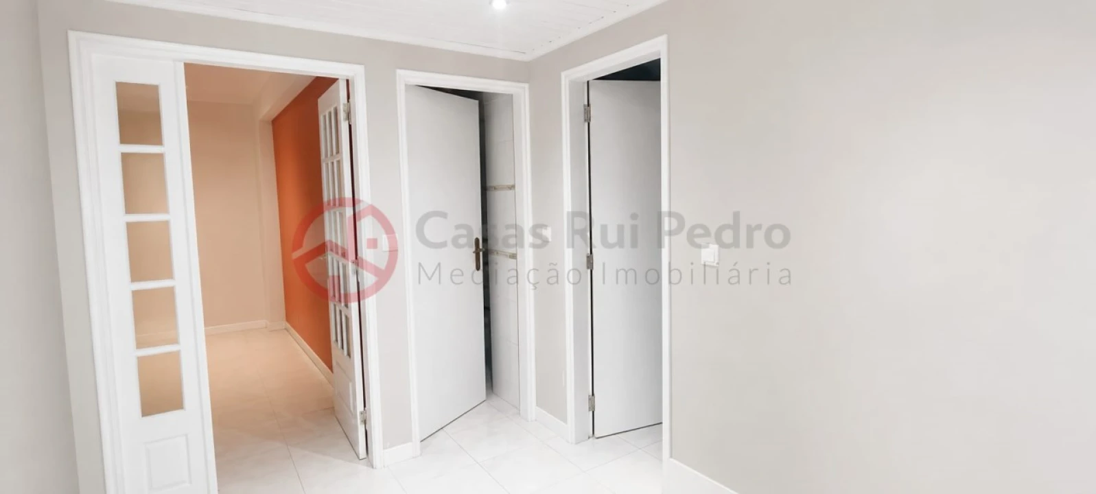 Apartamento T2 para Venda em Corroios Foto 11