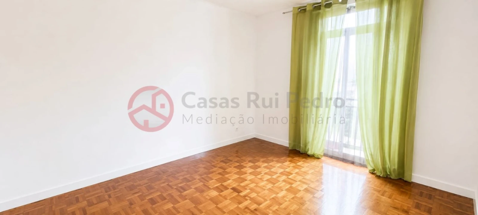 Apartamento T2 para Venda em Corroios Foto 13