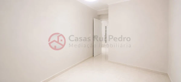 Apartamento T2 para Venda em Corroios