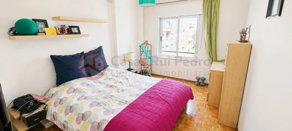 Apartamento T2 para Venda em Corroios