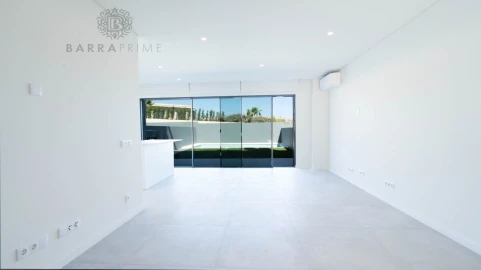 Moradia T4 para Venda em Montenegro